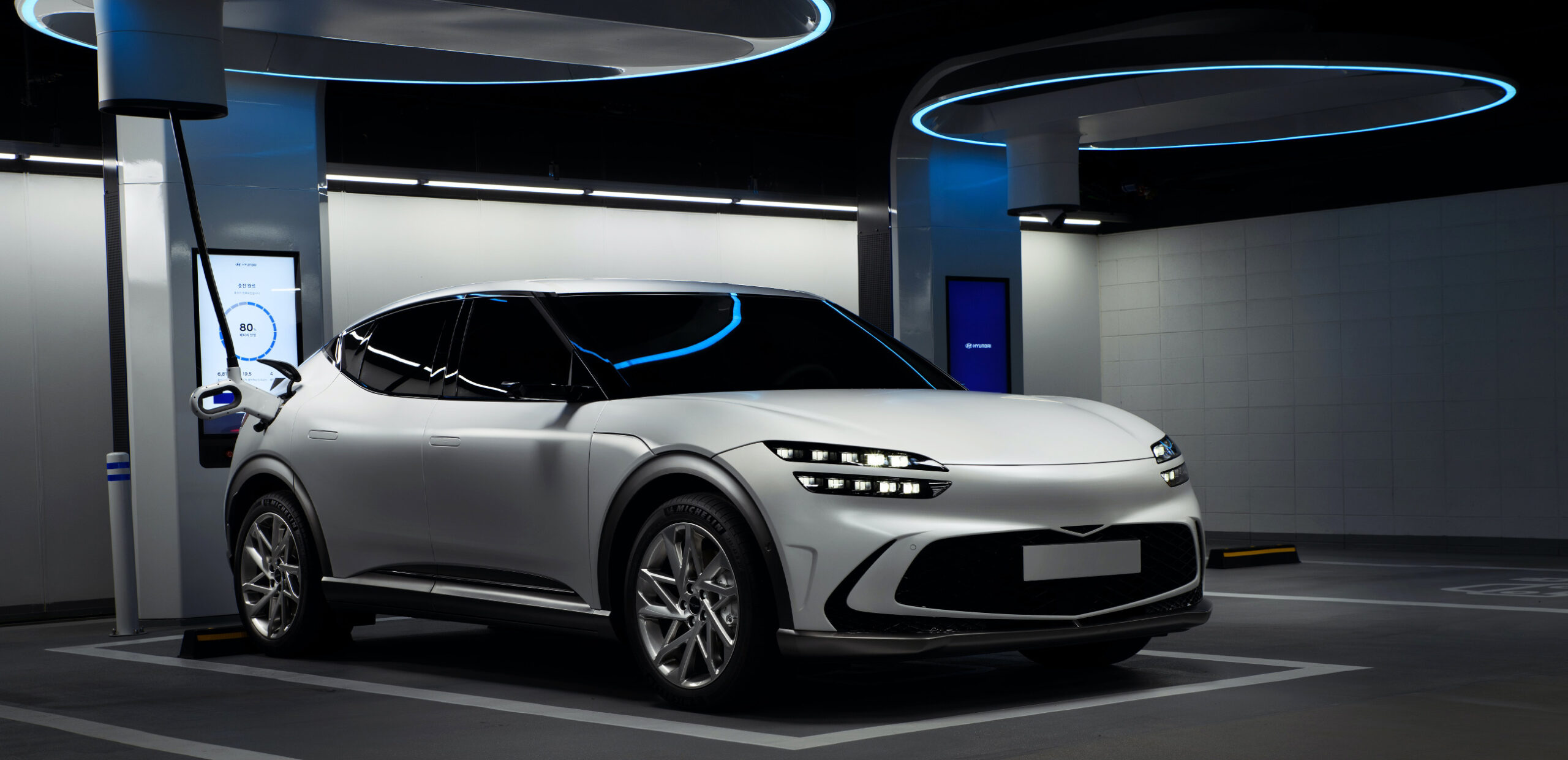 Ev Charging Cont 2592x1256 2x