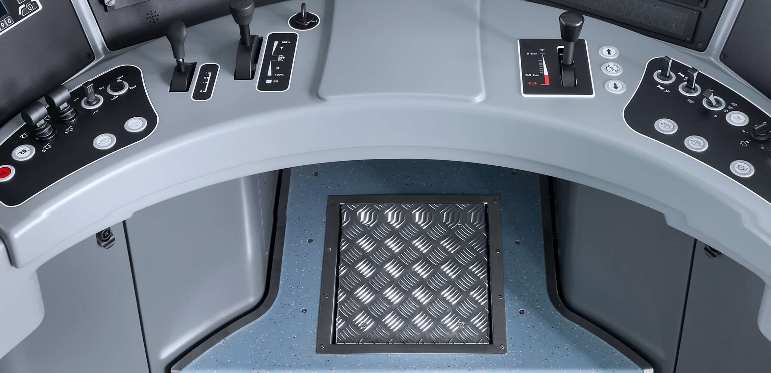 Footrest Cont 2592x1256 2x