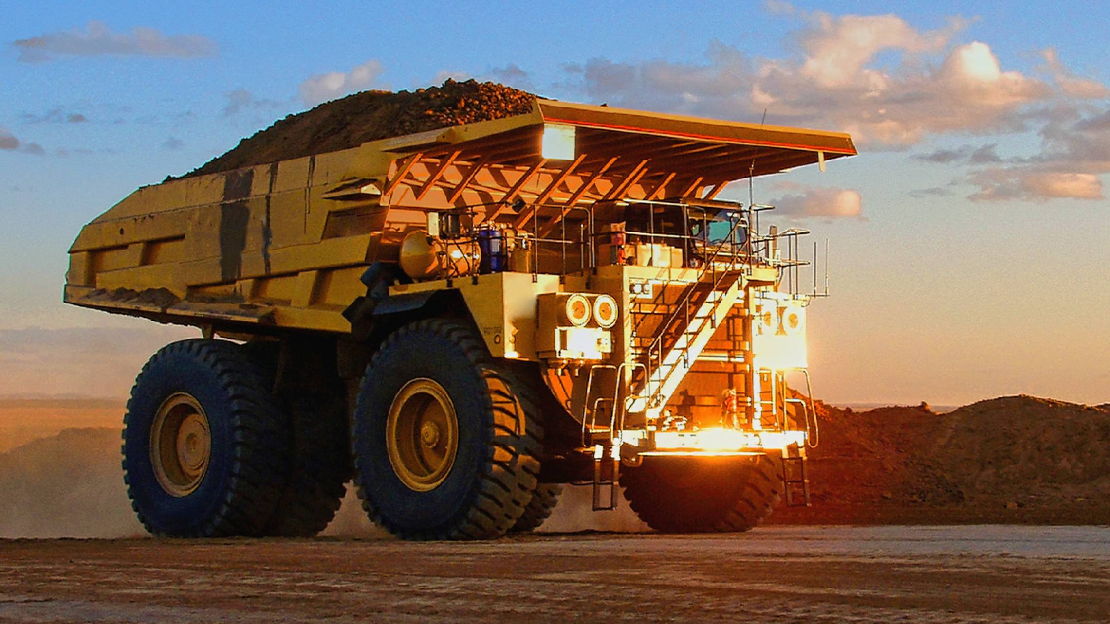2022 02 27 1230 11 Mining Trucks Linkedin