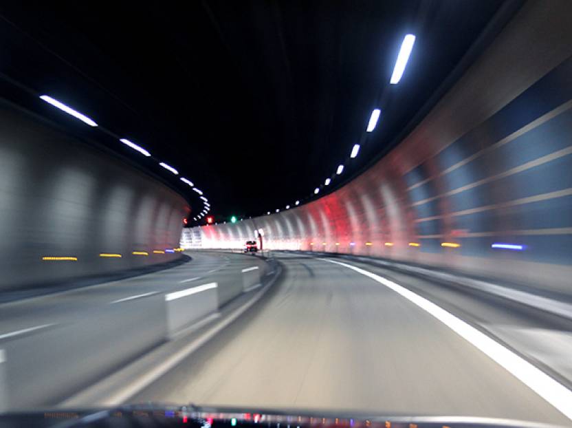 Stecker Tunnelleuchten Teaser 2x